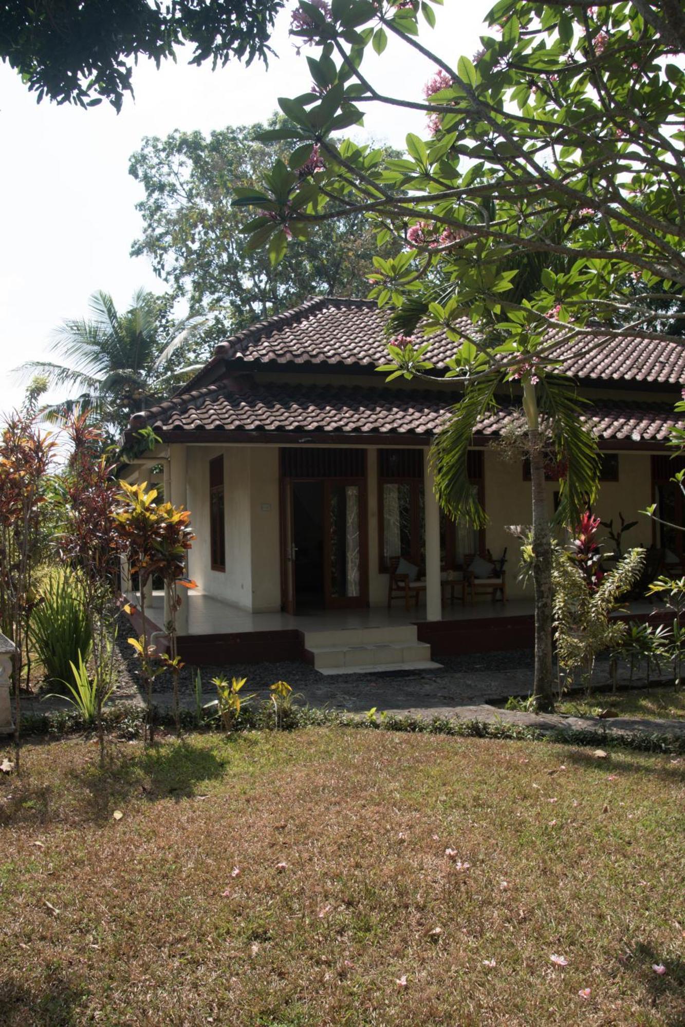 Kalibaru Guesthouse Rumah Senang מראה חיצוני תמונה