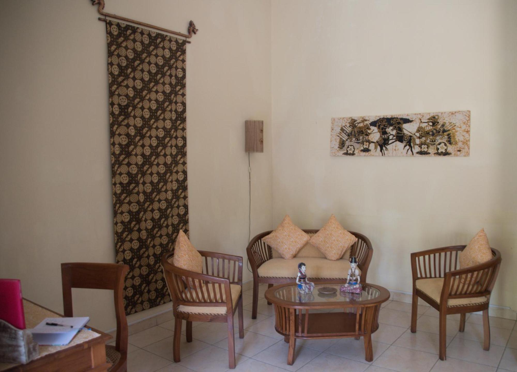 Kalibaru Guesthouse Rumah Senang מראה חיצוני תמונה