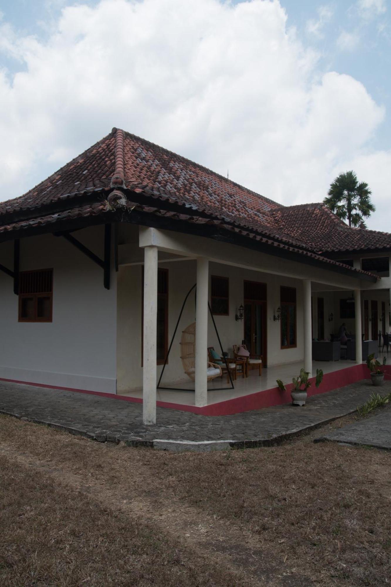 Kalibaru Guesthouse Rumah Senang מראה חיצוני תמונה