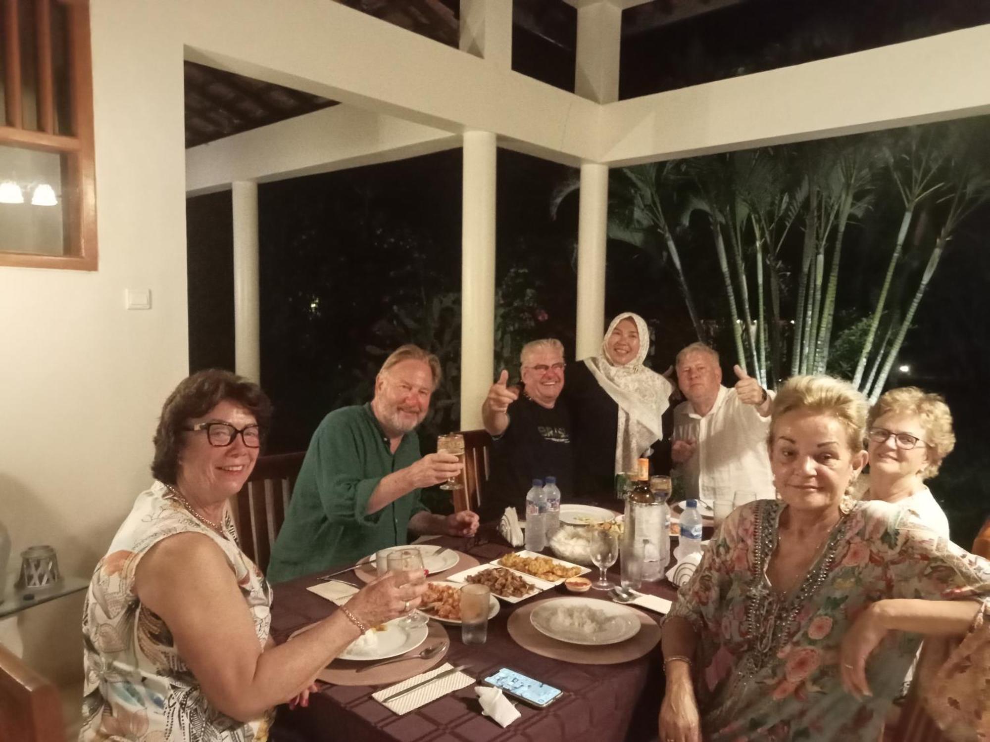 Kalibaru Guesthouse Rumah Senang מראה חיצוני תמונה