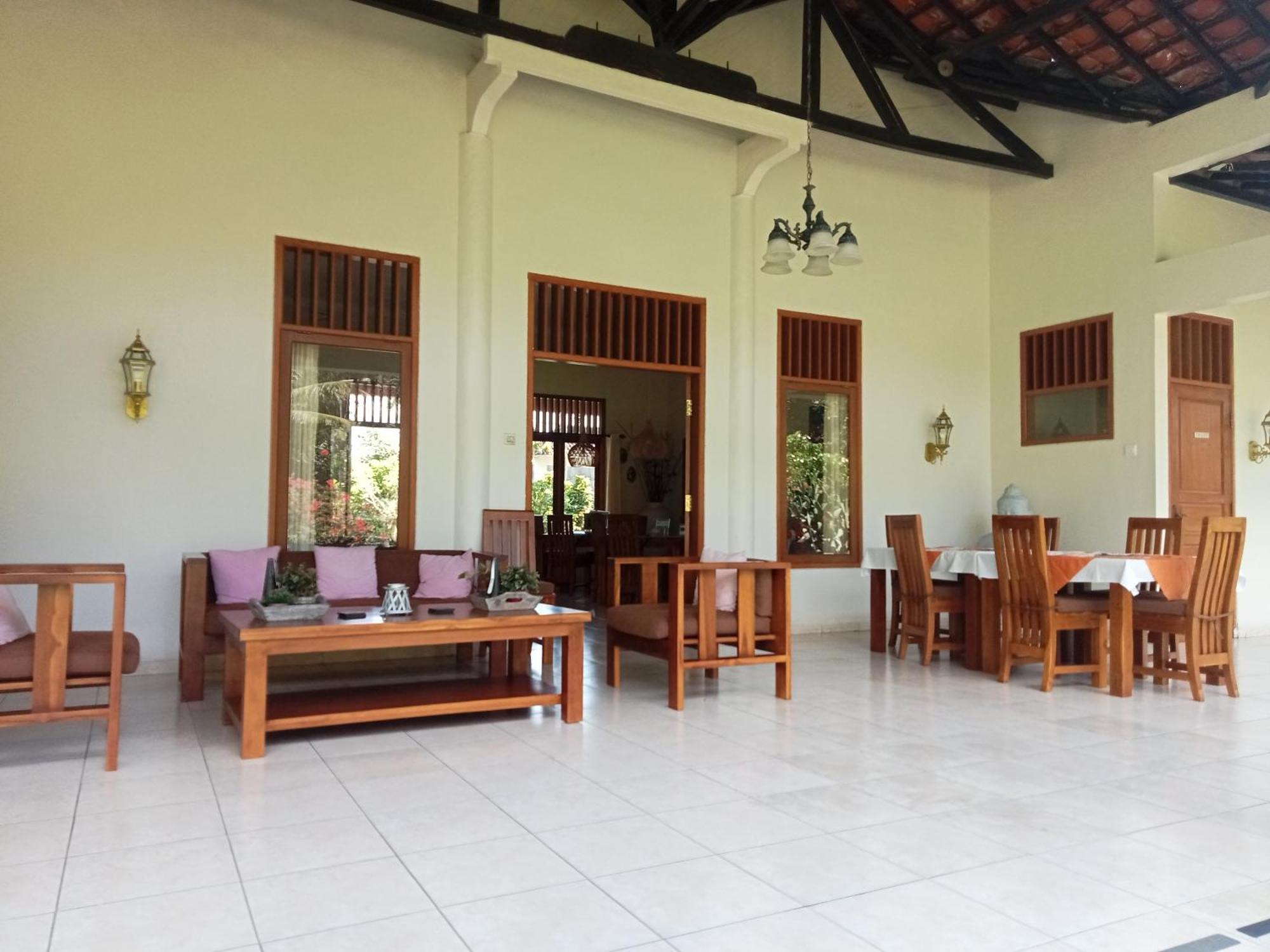 Kalibaru Guesthouse Rumah Senang מראה חיצוני תמונה