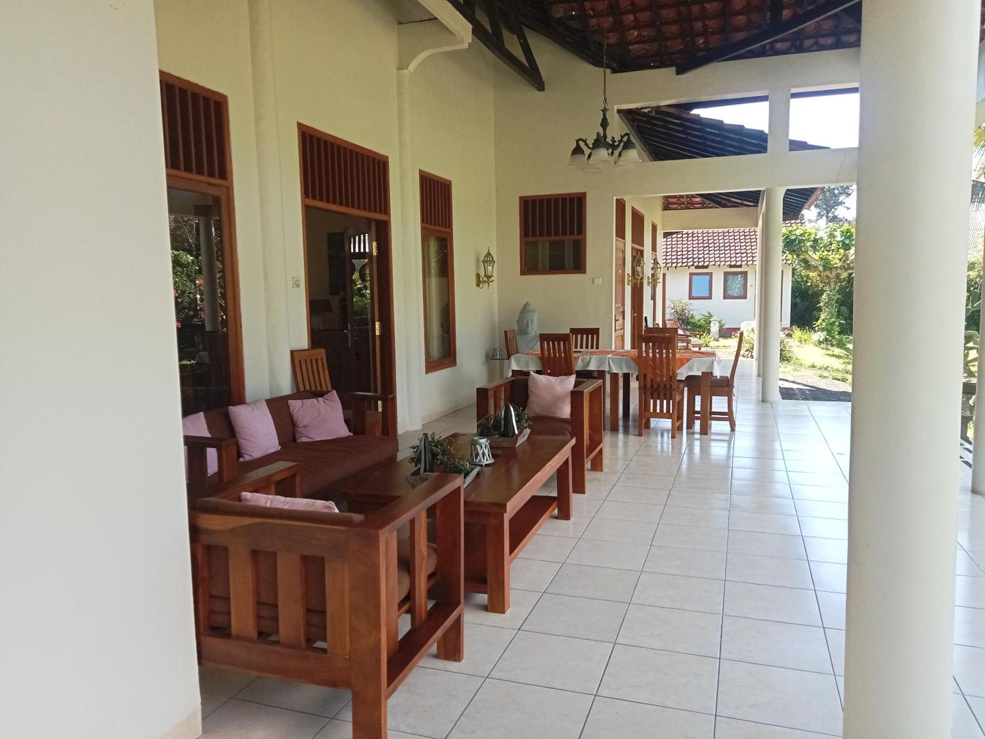 Kalibaru Guesthouse Rumah Senang מראה חיצוני תמונה