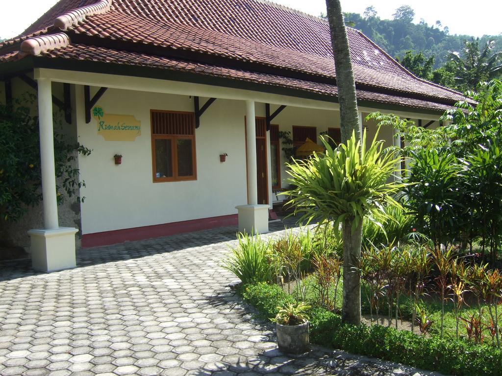 Kalibaru Guesthouse Rumah Senang מראה חיצוני תמונה