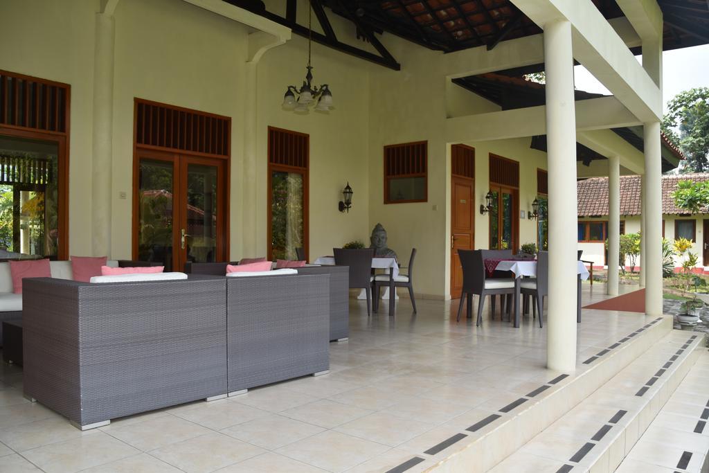Kalibaru Guesthouse Rumah Senang מראה חיצוני תמונה